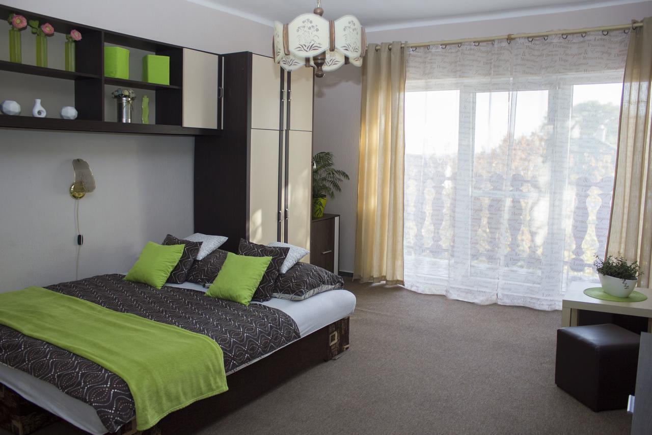 Gabi Apartman Gyenesdiás Exterior foto