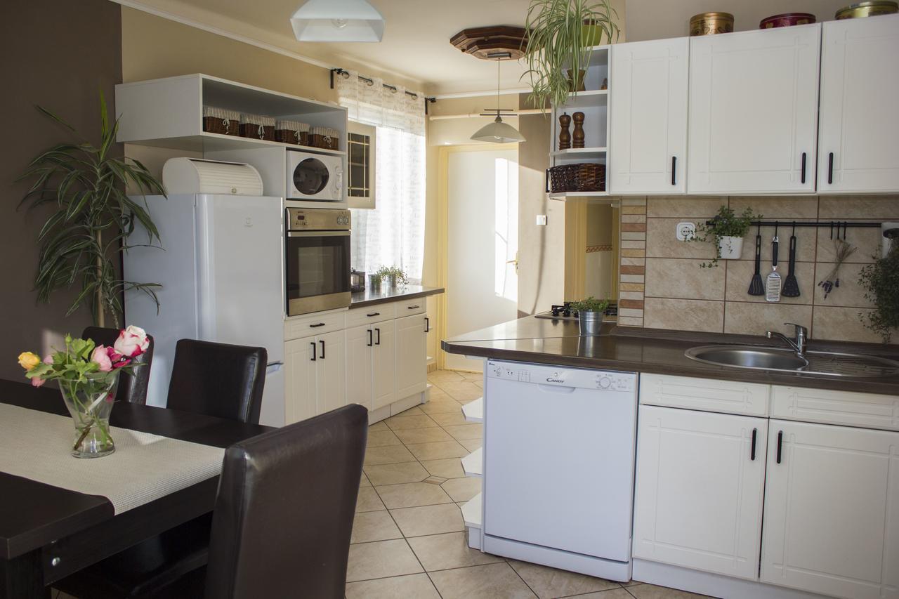 Gabi Apartman Gyenesdiás Exterior foto